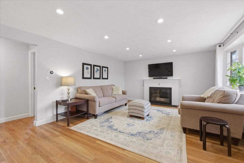 80 Willard Street Dedham, MA 02026 - Photo 4 of 42