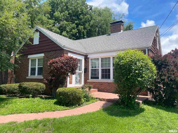 $160,000 | 313 East Embert Place, Peoria, IL 61614