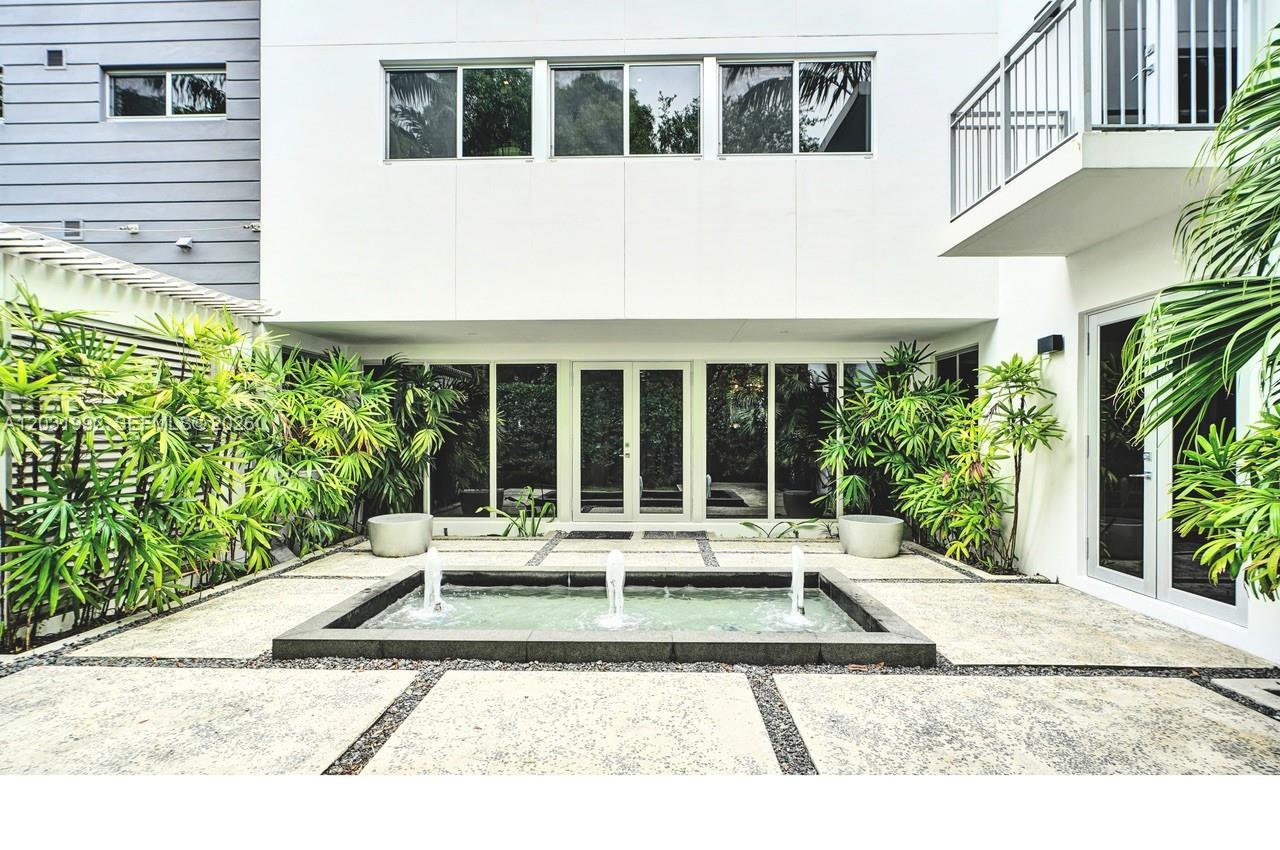 6340 Southwest 80th Street Miami, FL 33143 - Photo 4 of 28
