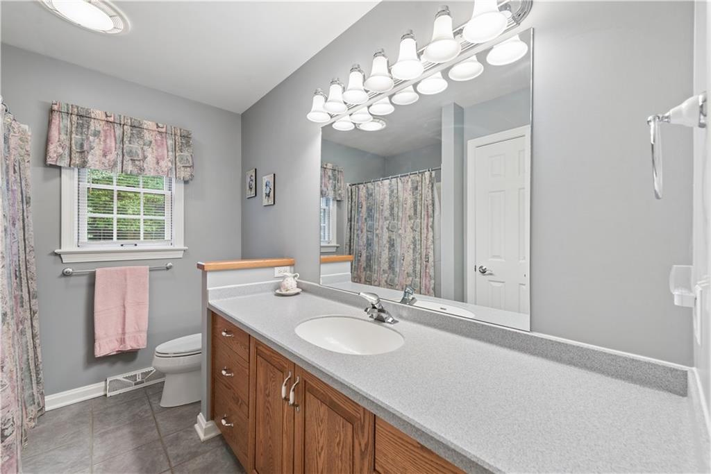 3819 Hill Road Allison Park, PA 15101 - Photo 23 of 39