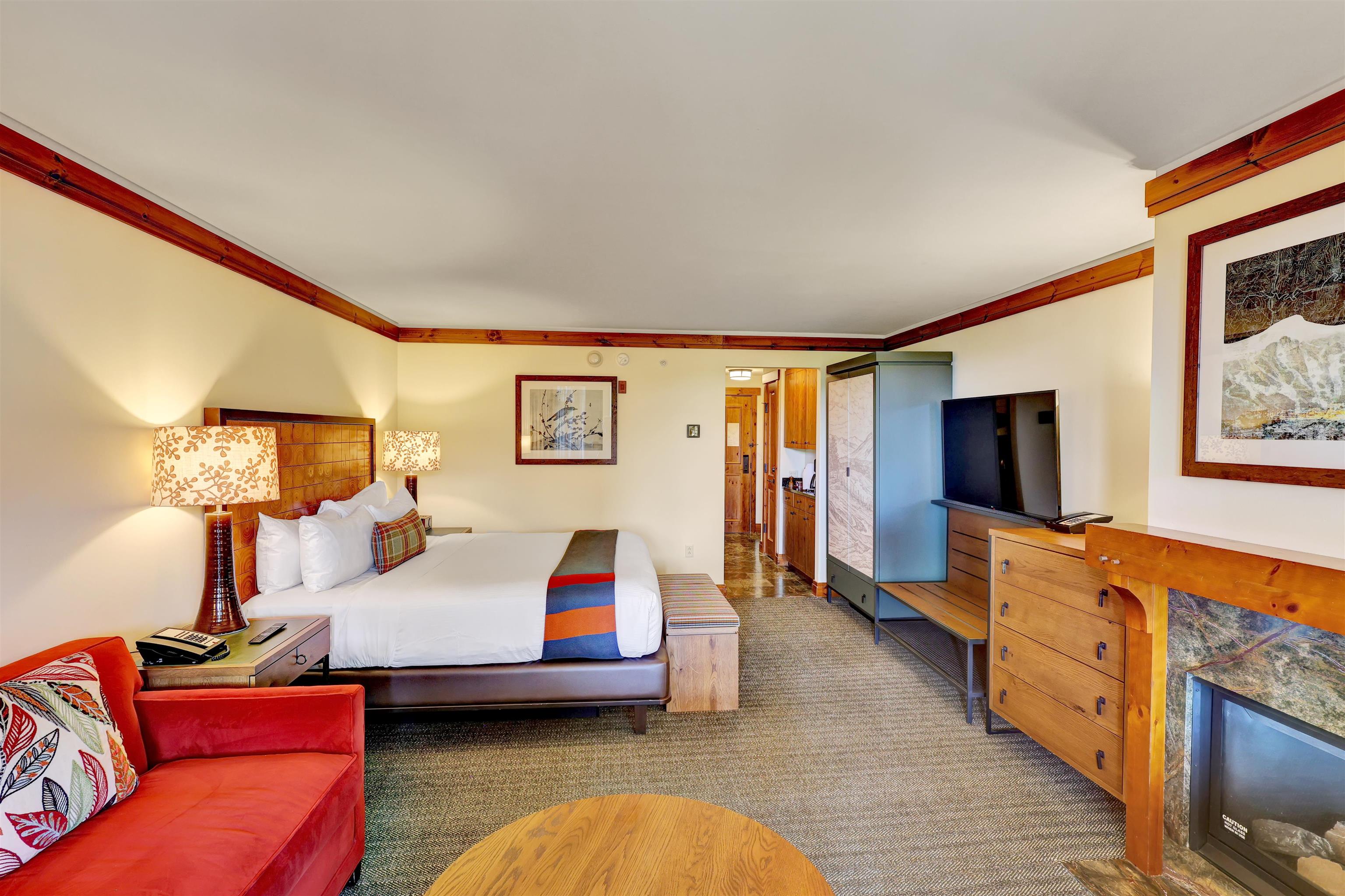 7412 Mountain Road, Unit 323 Stowe, VT 05672 - Photo 17 of 33 Gallery Image 17