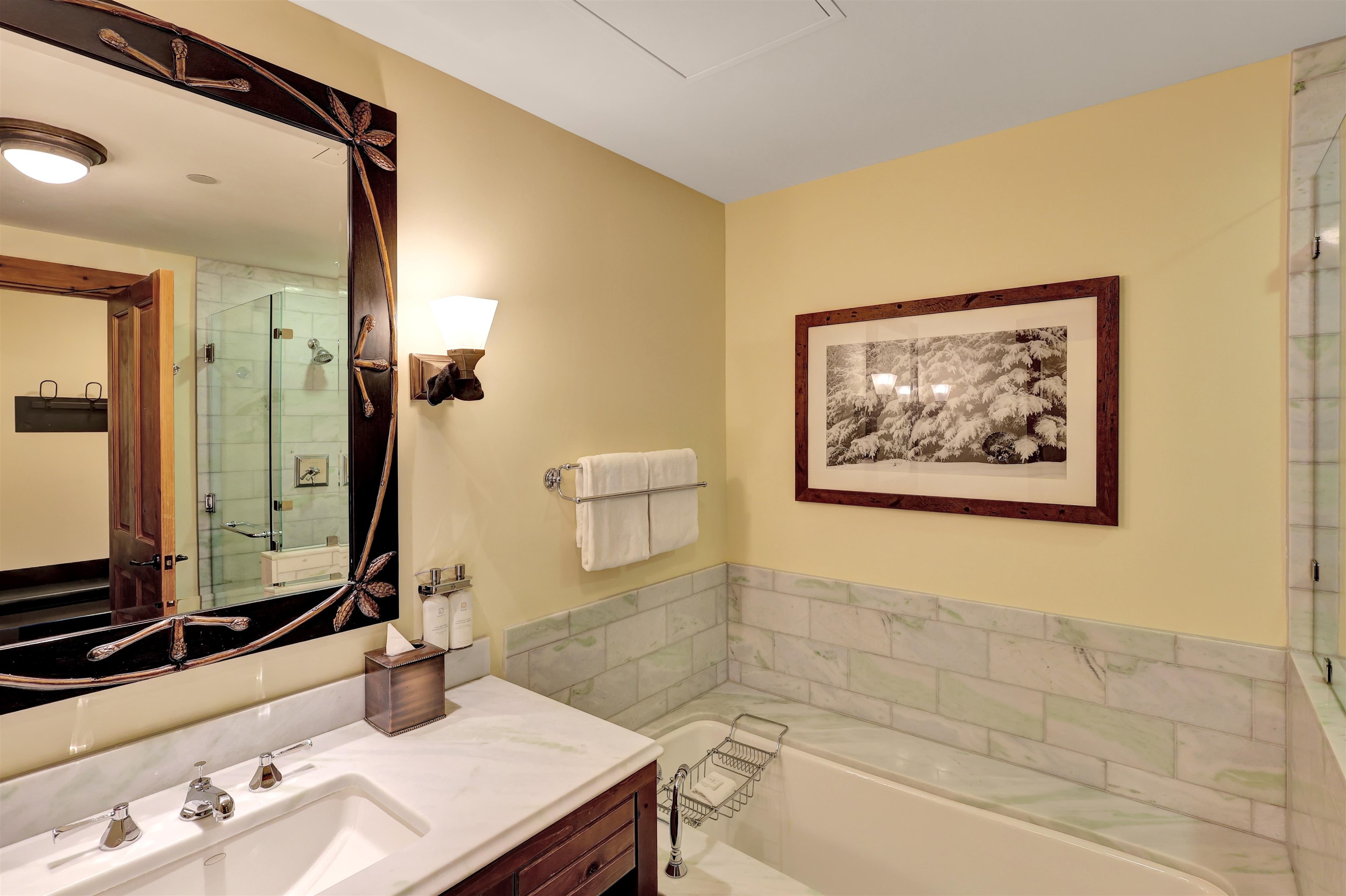 7412 Mountain Road, Unit 323 Stowe, VT 05672 - Photo 8 of 33 Gallery Image 8