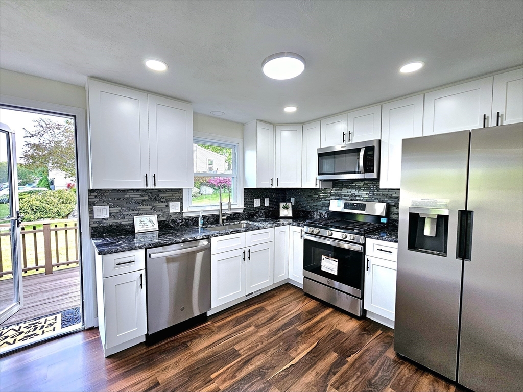6 Neel Road Worcester, MA 01605 - Photo 3 of 42 Gallery Image 3