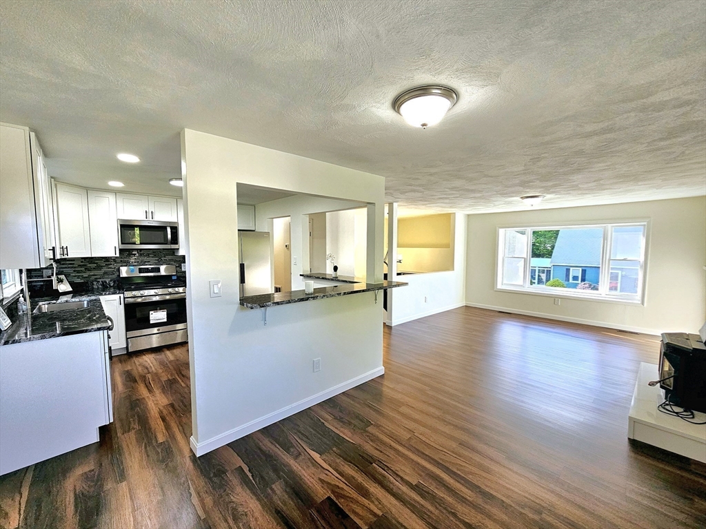 6 Neel Road Worcester, MA 01605 - Photo 7 of 42 Gallery Image 7