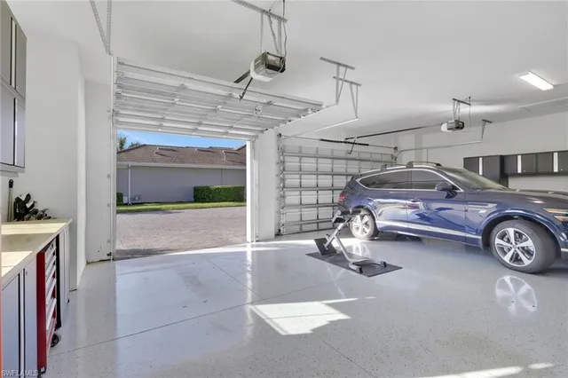 a view of a garage