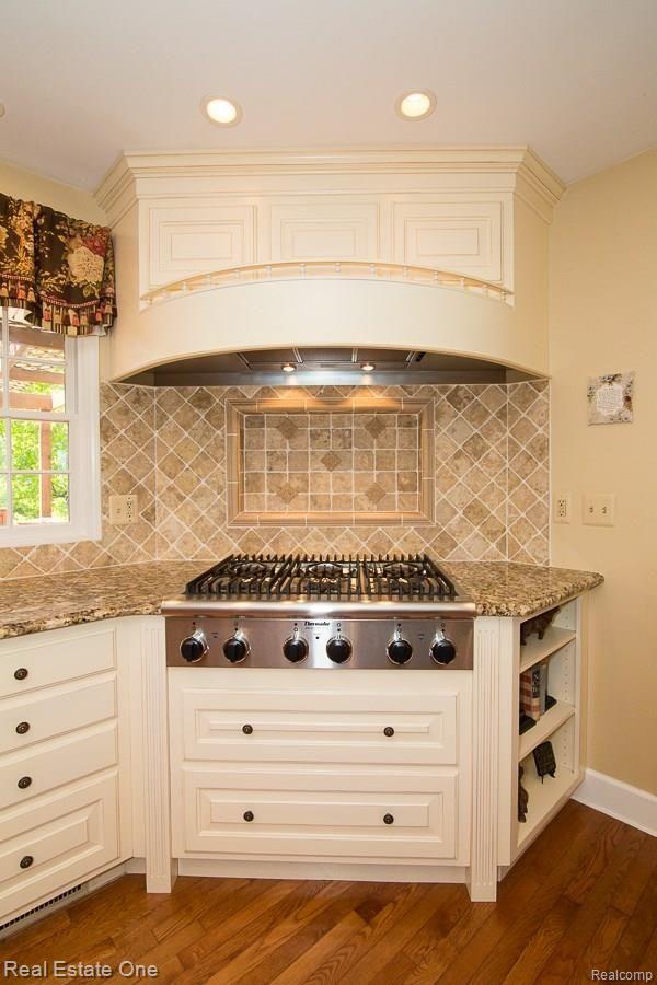 3240 Landview Drive Rochester, MI 48306 - Photo 6 of 30 Landview-_OL_1034_20.jpg