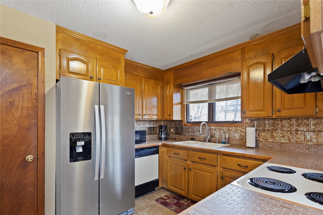 409 Hebron Road Seneca, SC 29672 - Photo 15 of 41 Gallery Image 15