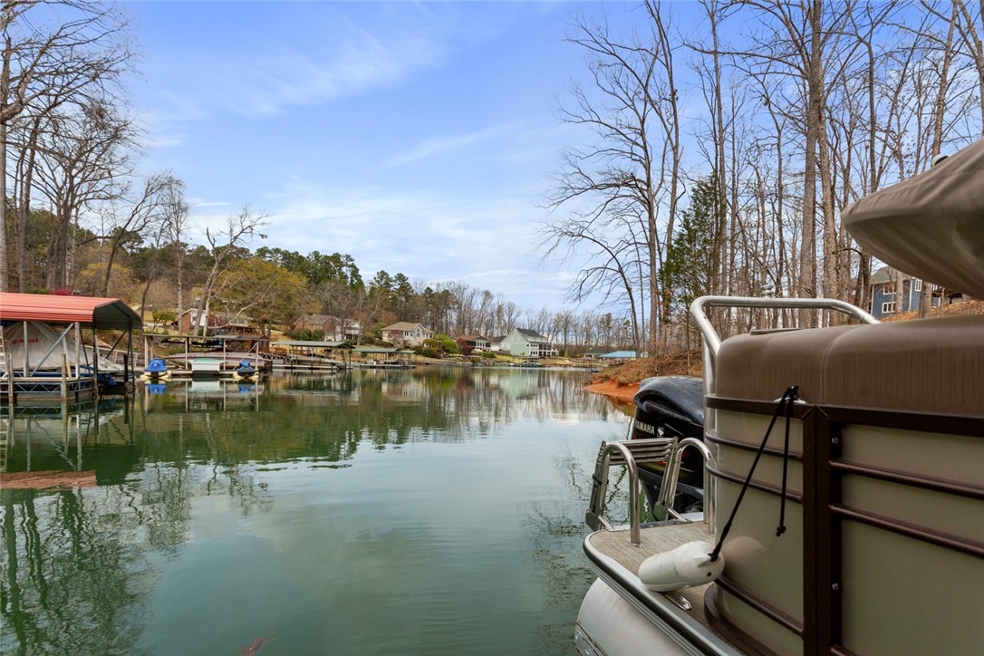 409 Hebron Road Seneca, SC 29672 - Photo 8 of 41 Gallery Image 8