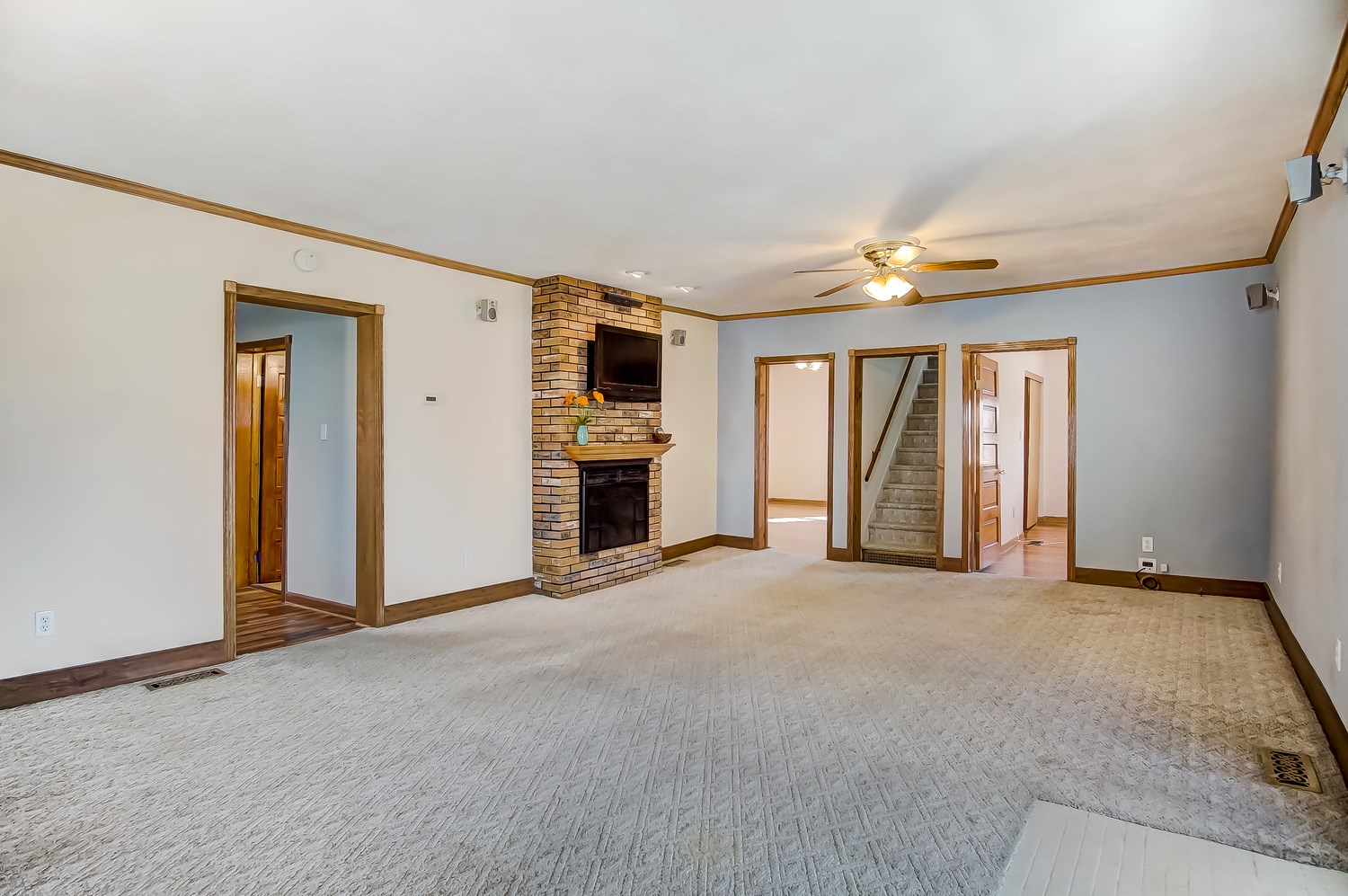 115 East Oak Street Butler, IN 46721 - Photo 5 of 28