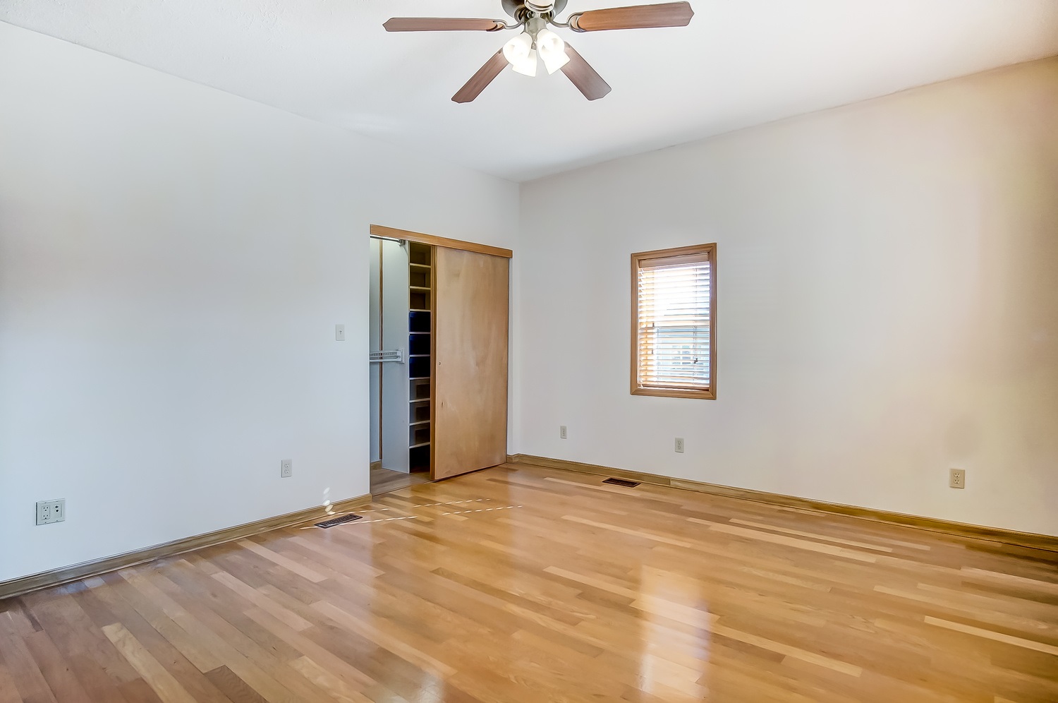 115 East Oak Street Butler, IN 46721 - Photo 8 of 28