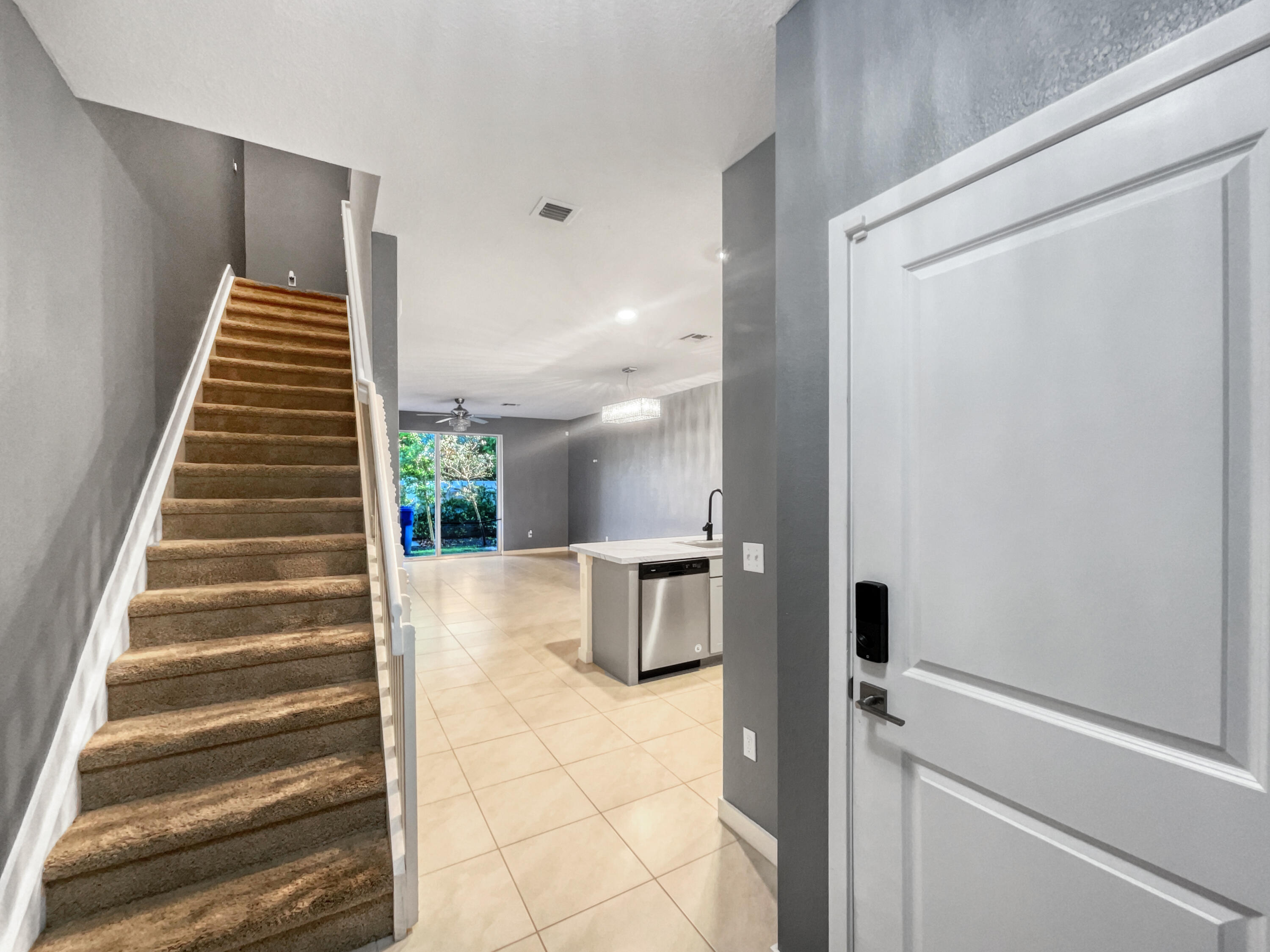 180 Bandol Street Riviera Beach, FL 33404 - Photo 8 of 28 listing_7