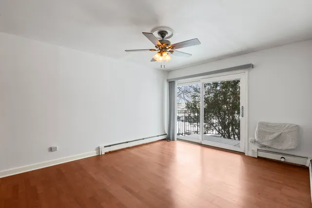 $159,900 | 1493 North Winslowe Drive, Unit 204, Palatine, IL 60074