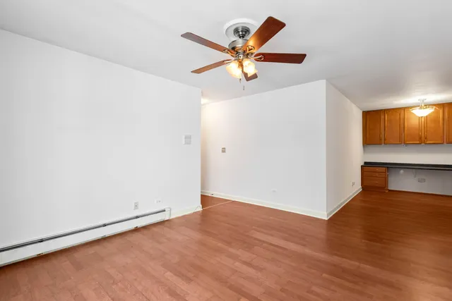 $159,900 | 1493 North Winslowe Drive, Unit 204, Palatine, IL 60074