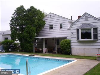 18 Sherbrooke Road Trenton, NJ 08638 - Photo 4 of 12 Exterior Back