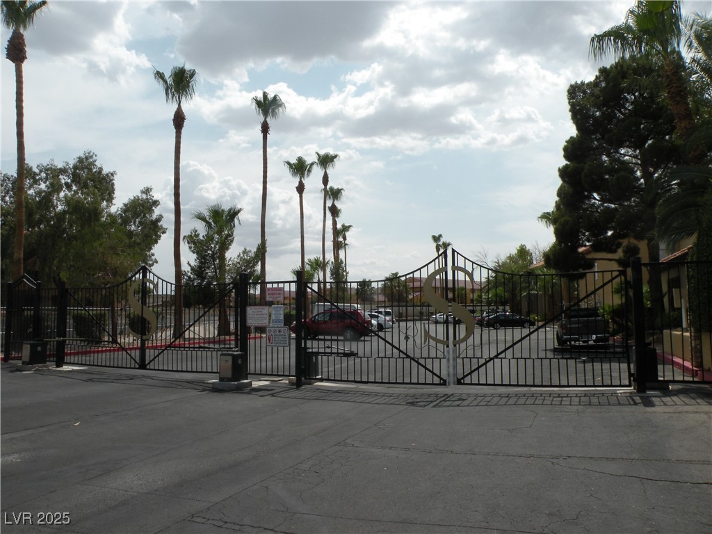 3135 South Mojave Road, Unit 260 Las Vegas, NV 89121 - Photo 22 of 23 View of gate