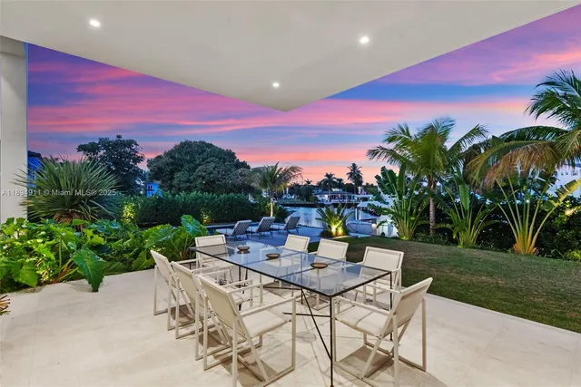 $8,995,000 | 478 Tamarind Drive, Hallandale Beach, FL 33009