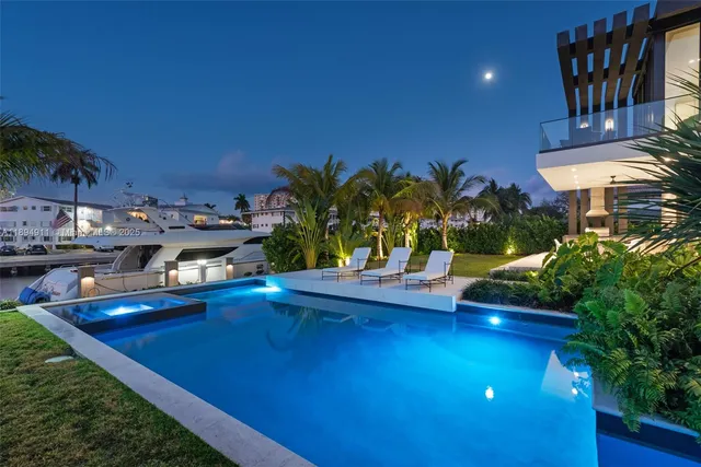 $8,995,000 | 478 Tamarind Drive, Hallandale Beach, FL 33009