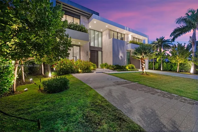 $8,995,000 | 478 Tamarind Drive, Hallandale Beach, FL 33009