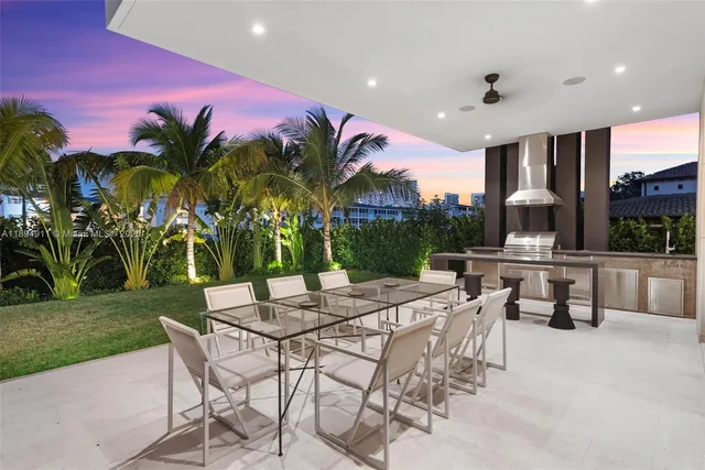 $8,995,000 | 478 Tamarind Drive, Hallandale Beach, FL 33009