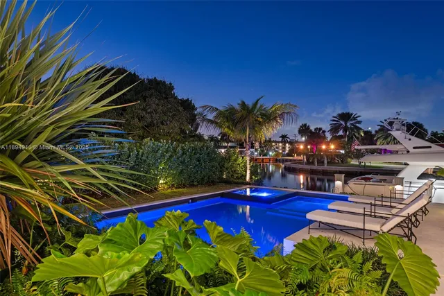 $8,995,000 | 478 Tamarind Drive, Hallandale Beach, FL 33009