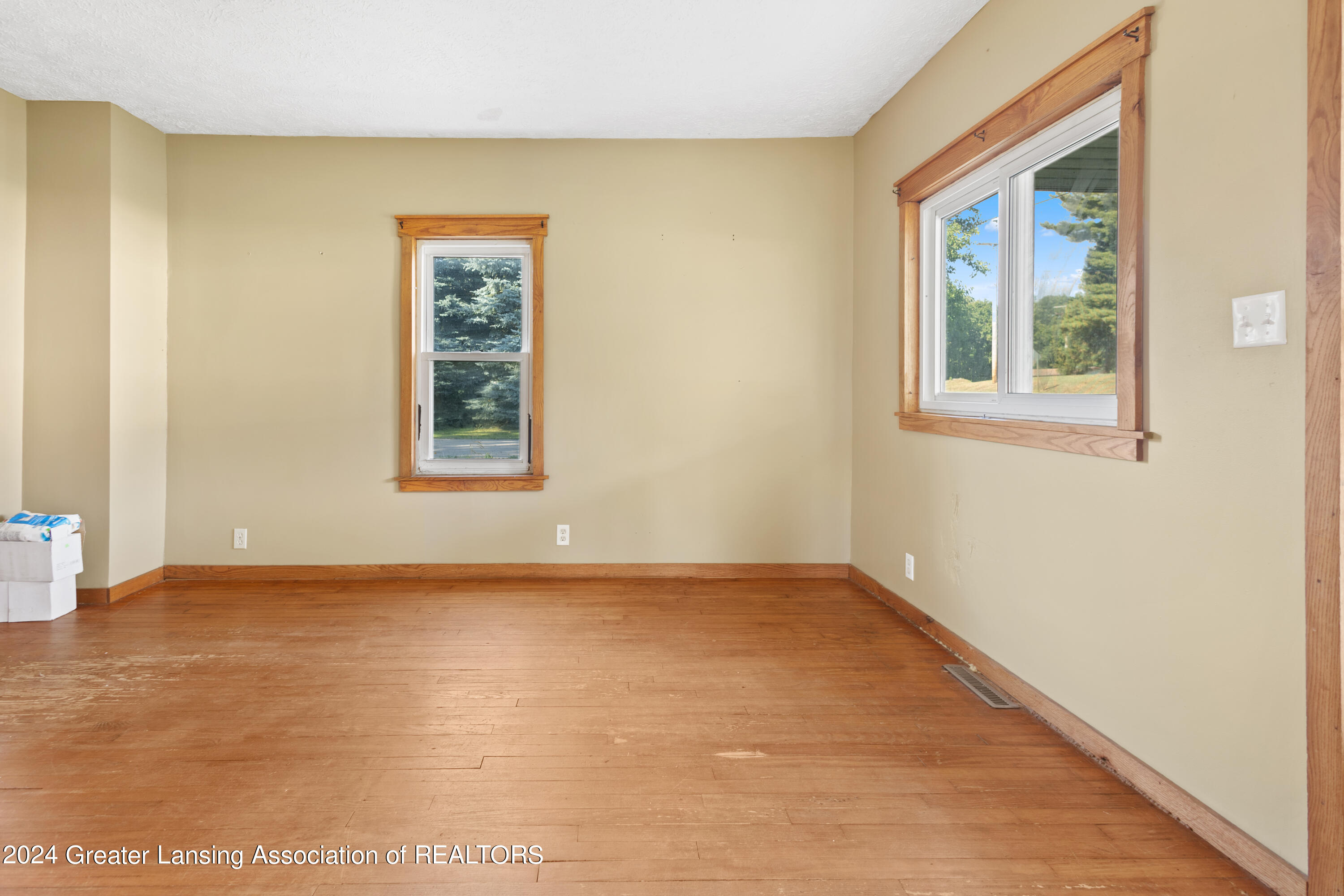2402 East Maple Rapids Road St. Johns, MI 48879 - Photo 5 of 27 IMG_9089
