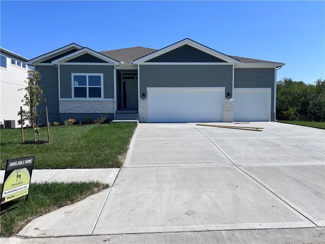 $664,950 | 901 Reed Drive, Raymore, MO 64083