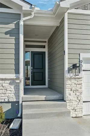 $649,950 | 901 Reed Drive, Raymore, MO 64083