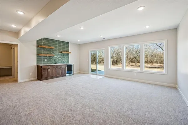 $649,950 | 901 Reed Drive, Raymore, MO 64083
