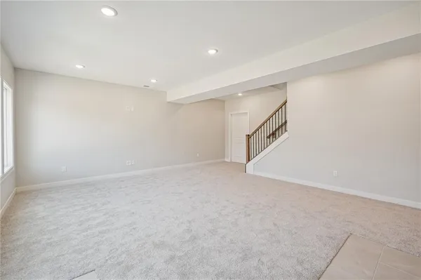 $649,950 | 901 Reed Drive, Raymore, MO 64083