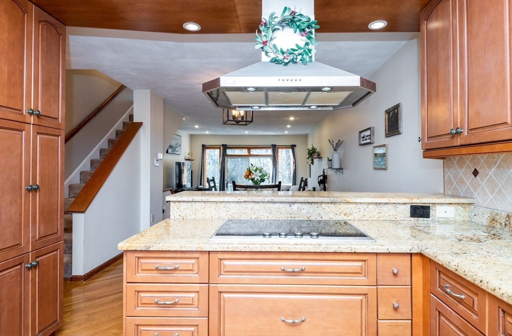 905 Sherwood Forest Lane, Unit 905 Saugus, MA 01906 - Photo 13 of 42 a view of lobby with furniture and wooden floor