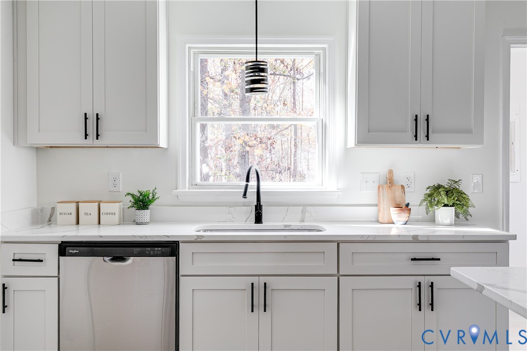 1718 Celia Crescent Richmond, VA 23236 - Photo 13 of 42