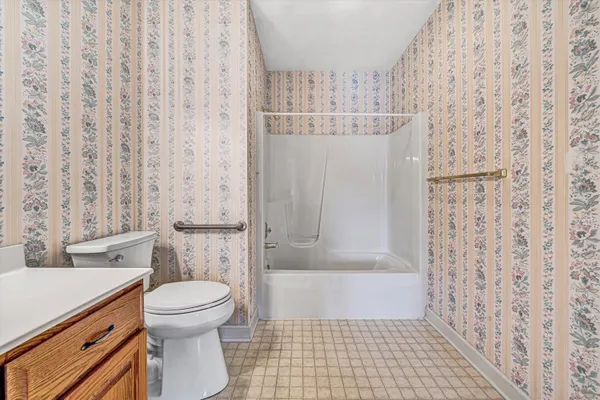 $279,950 | 4631 Heather Drive Southwest, Unit 209, Roanoke, VA 24018