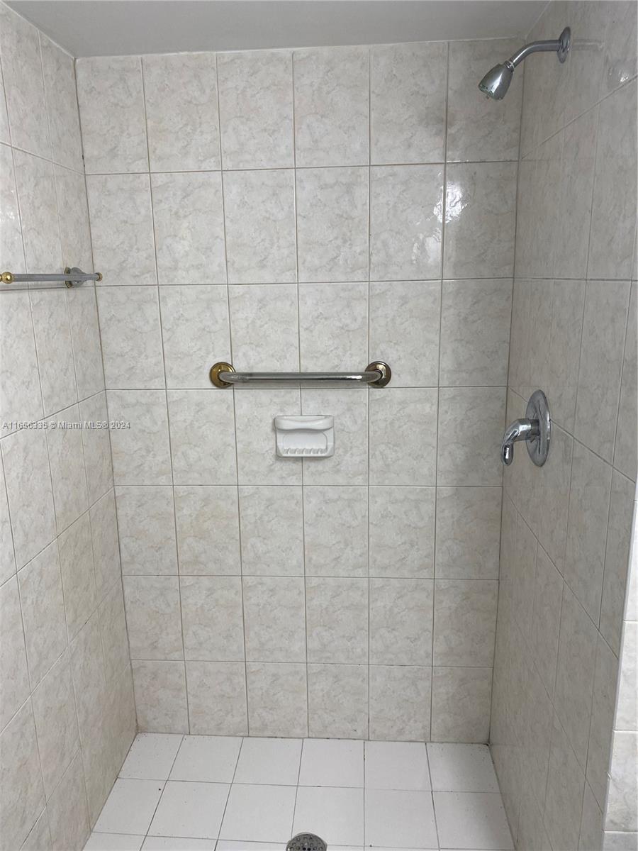 2460 West 67th Place, Unit 10127 Hialeah, FL 33016 - Photo 23 of 36