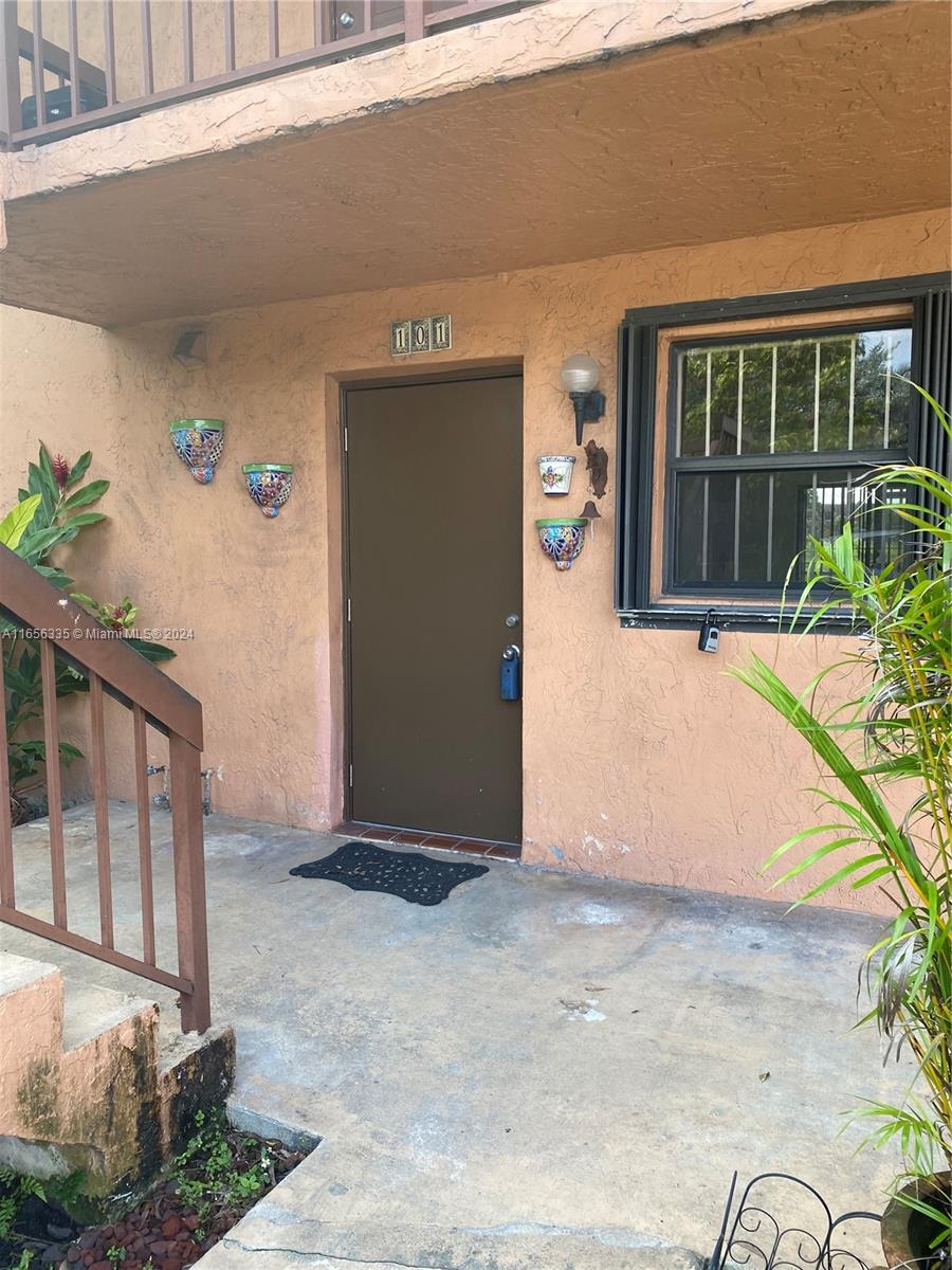 2460 West 67th Place, Unit 10127 Hialeah, FL 33016 - Photo 4 of 36