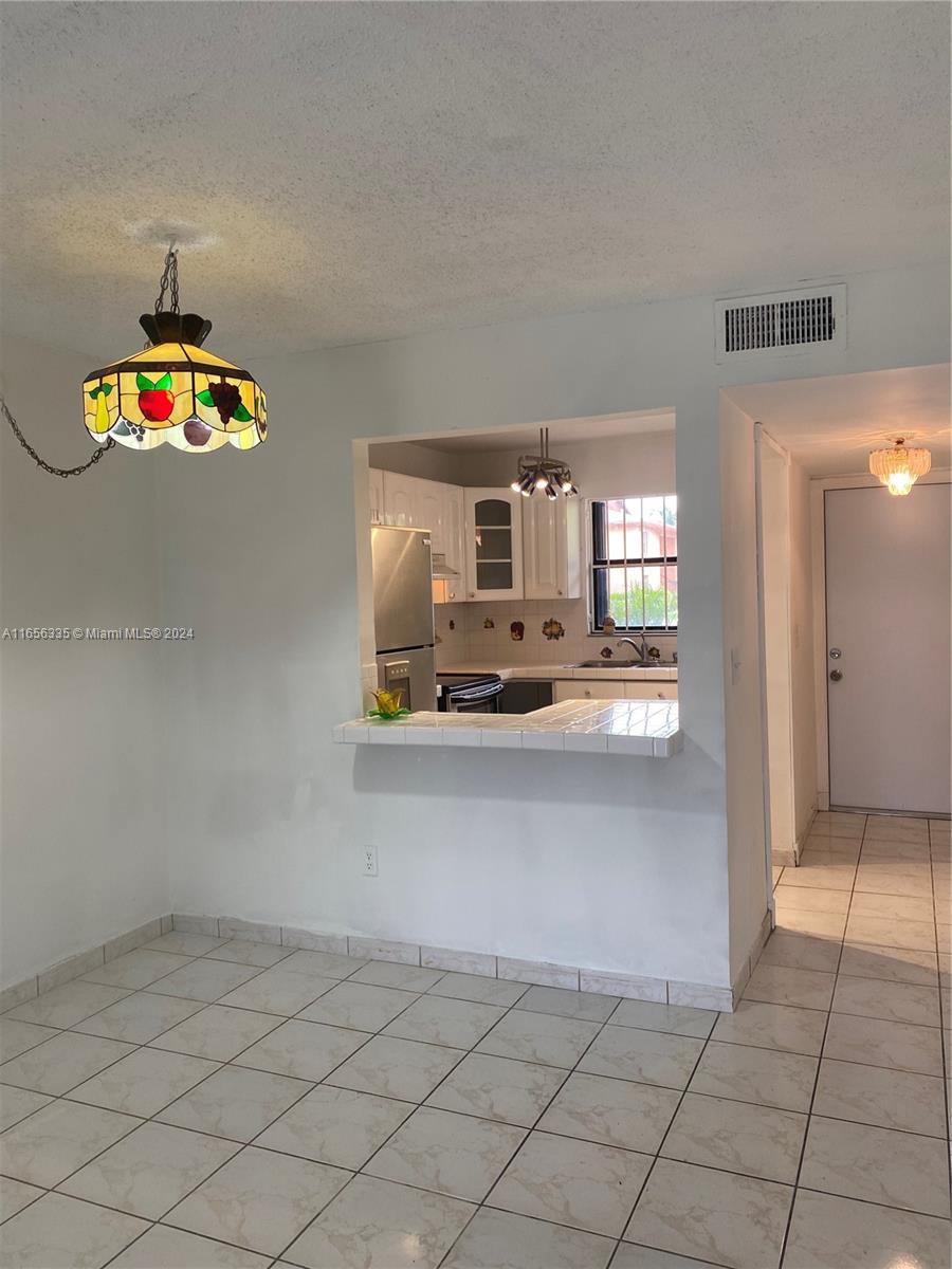 2460 West 67th Place, Unit 10127 Hialeah, FL 33016 - Photo 10 of 36