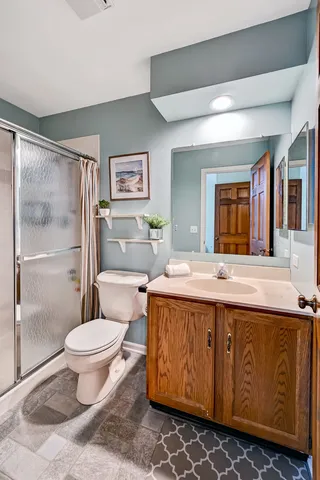 $340,000 | 109 Meadowlark Drive, Unit 109, Countryside, IL 60525