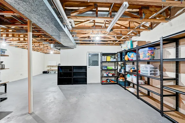 $340,000 | 109 Meadowlark Drive, Unit 109, Countryside, IL 60525