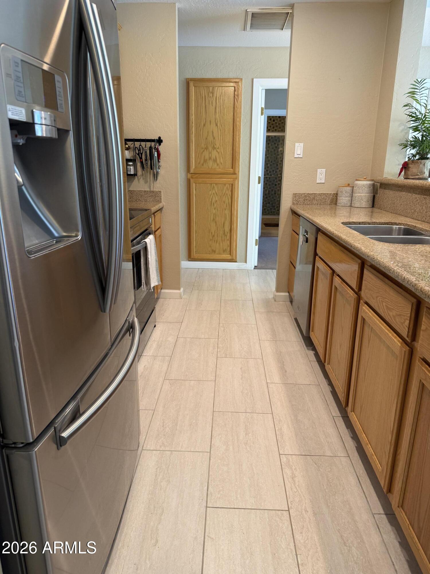 6756 South Oak Street Tempe, AZ 85283 - Photo 14 of 41 IMG_3820