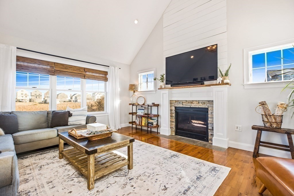 39 Otis Road Scituate, MA 02066 - Photo 3 of 40