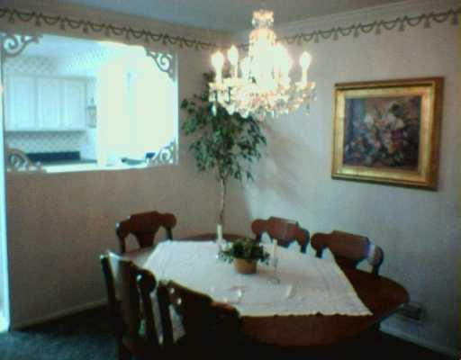 111 Parkedge Road Green Tree, PA 15220 - Photo 7 of 8 Dining Room.