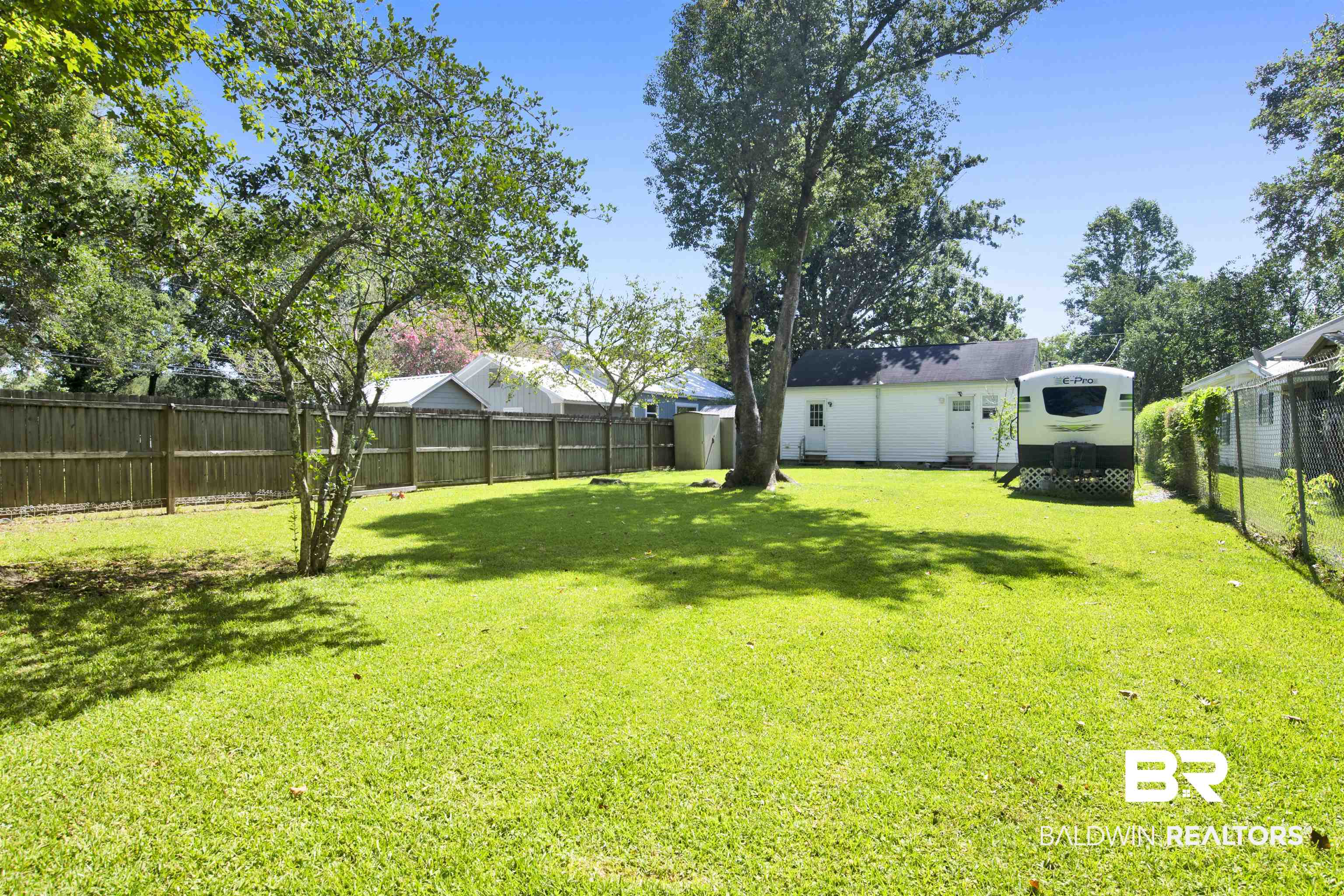 403 North Pine Street Foley, AL 36535 - Photo 5 of 26