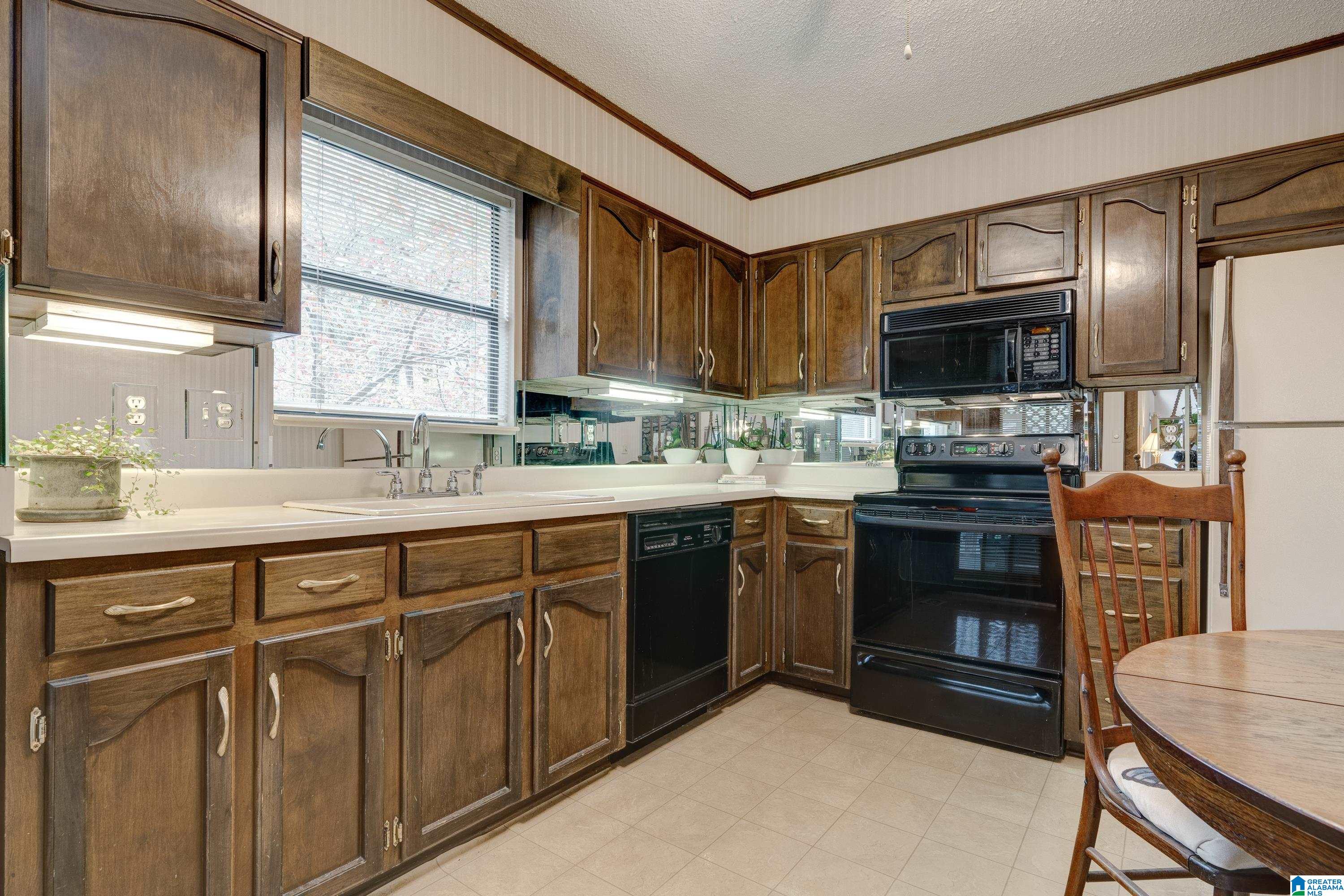 100 Yachtsman Street Alabaster, AL 35007 - Photo 15 of 41