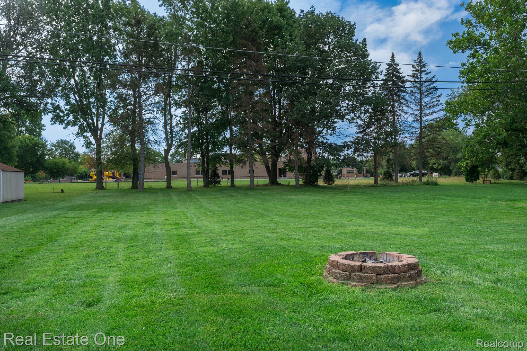 33250 Edgegrove Road Fraser, MI 48026 - Photo 23 of 24 Gorgeous backyard