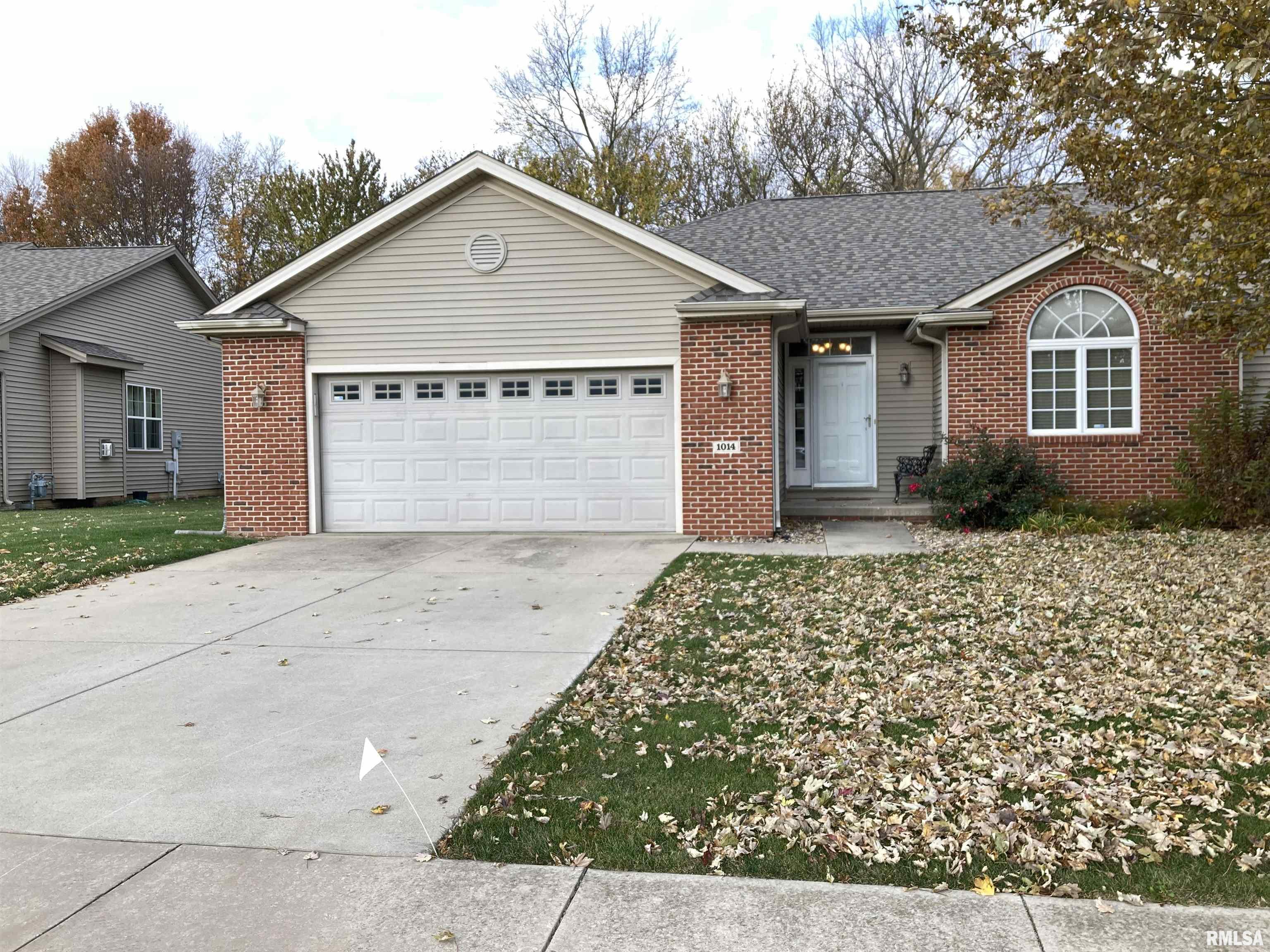 1014 Ravina Drive Chatham, IL 62629 - Photo 1 of 59 Gallery Image 1