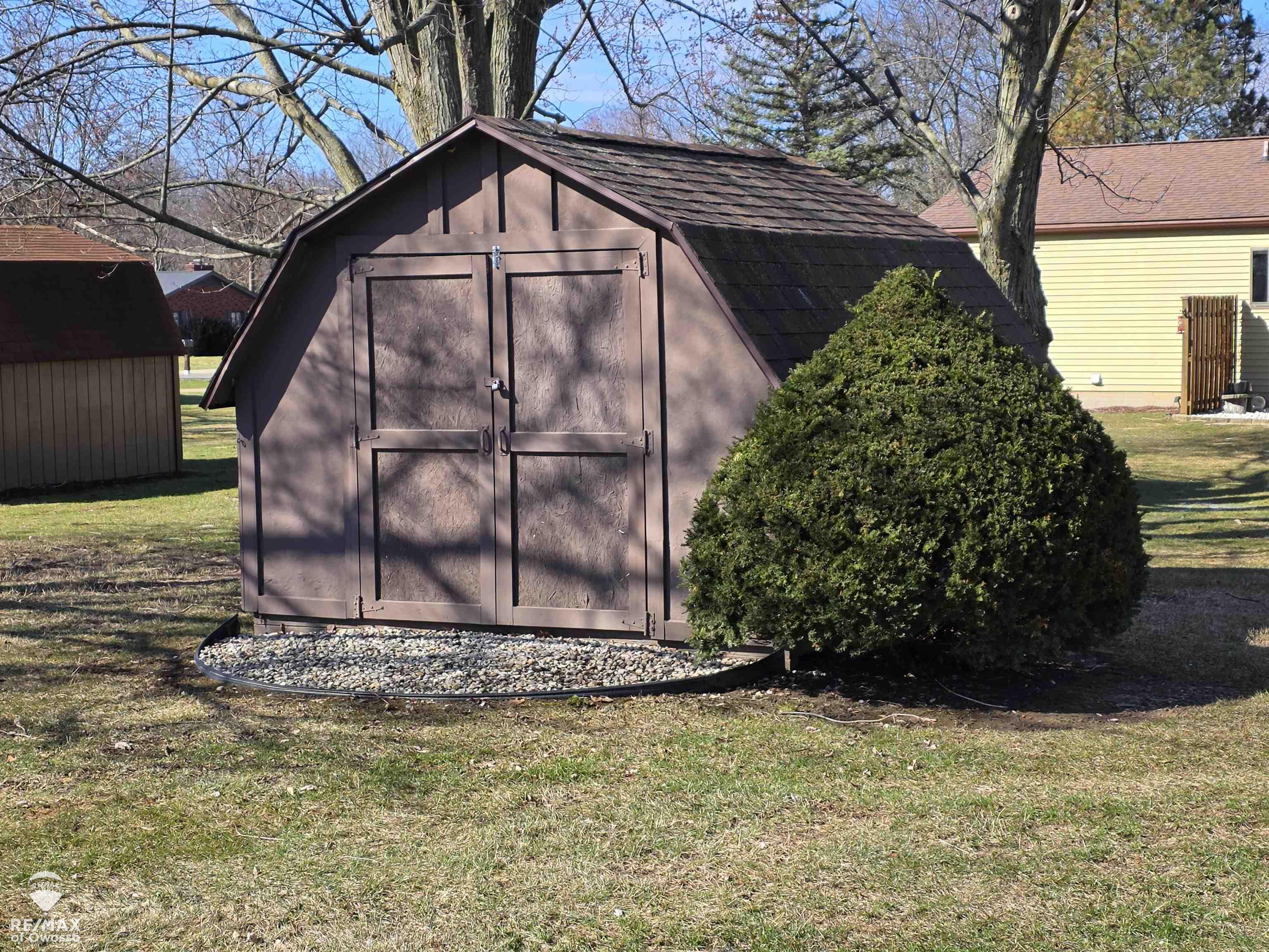 2445 North Hickory Road Owosso, MI 48867 - Photo 5 of 28 Extra Storage