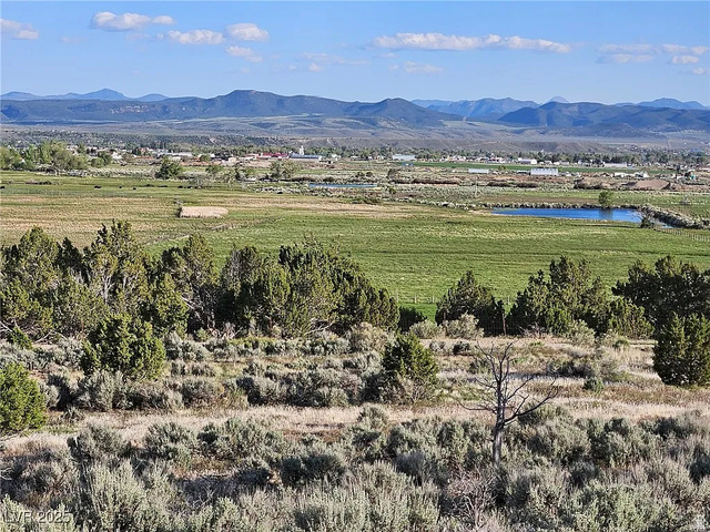 29 R7w S4, Unit 22 Beaver, UT 84713 - Photo 4 of 10 Mountain view with a large body of water