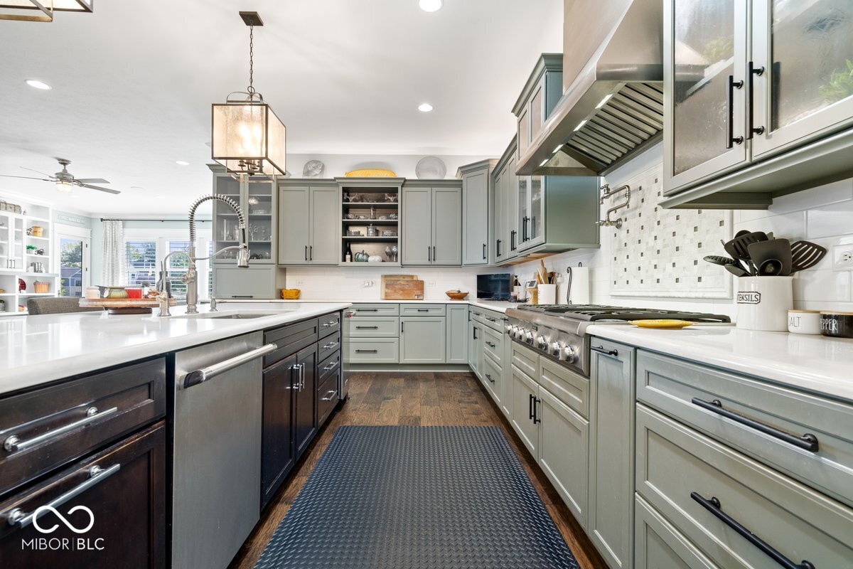 15297 Maple Ridge Drive Carmel, IN 46033 - Photo 12 of 50