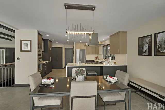 $799,000 | 1285 Montgomery Drive, Deerfield, IL 60015