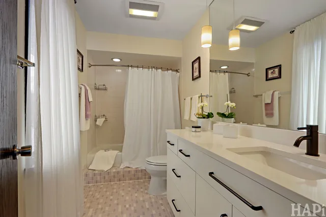 $799,000 | 1285 Montgomery Drive, Deerfield, IL 60015