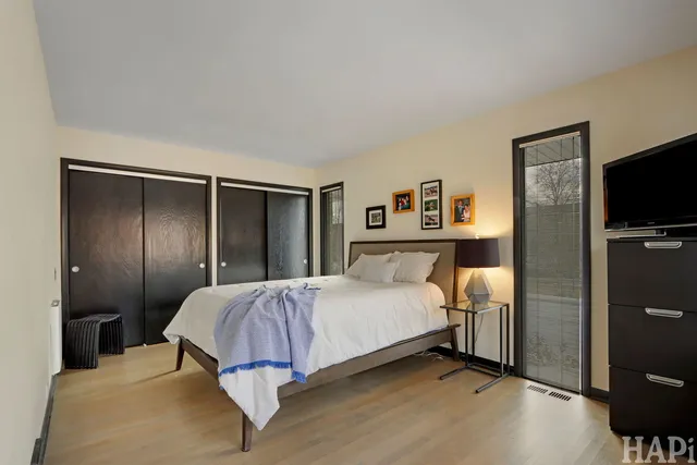 $799,000 | 1285 Montgomery Drive, Deerfield, IL 60015